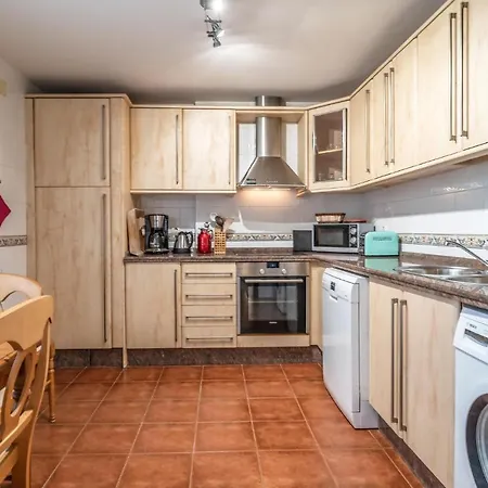 Σπίτι διακοπών 3 Bedroom Awesome In Calahonda *