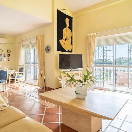 3 Bedroom Awesome In Calahonda Benajarafe